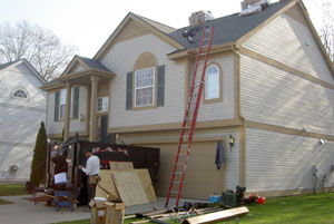 New Vinyl Siding And New Roof Home In Metro Detroit
